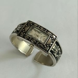 Yaqin Womens Wrist Watch.